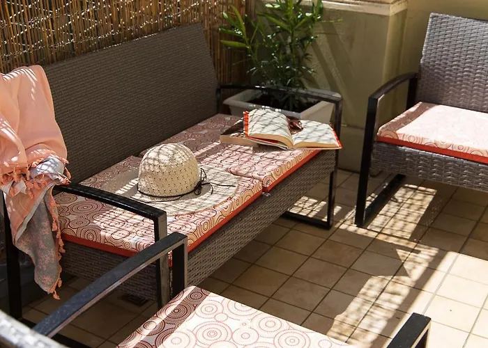 Zara D'Amare A Pesaro 10 Metri Dalla Spiaggia By Yohome