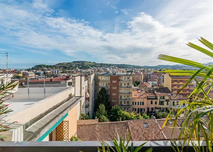 Guesthost - Attico Pisaurum - Central Apartment With Parking!